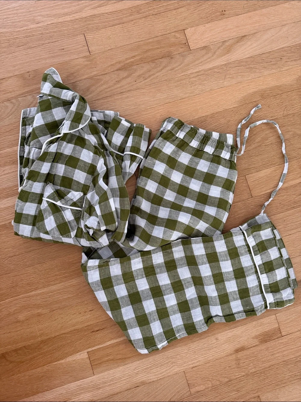 Serena & Lily Hyannis Linen Pajamas